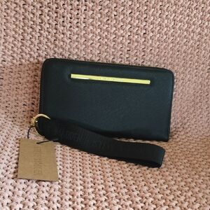 Steve Madden Black Wallet with Gold Bar